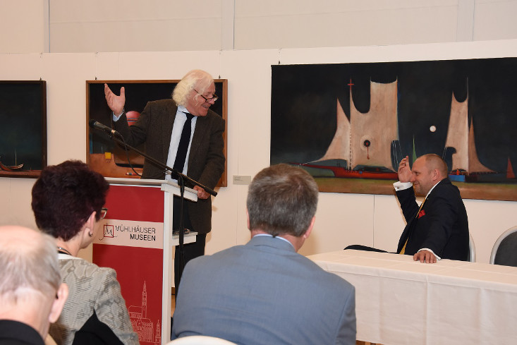 Prof. Dr. Hans-Jürgen Goertz während der Diskussion mit Dr. Thomas T. Müller
